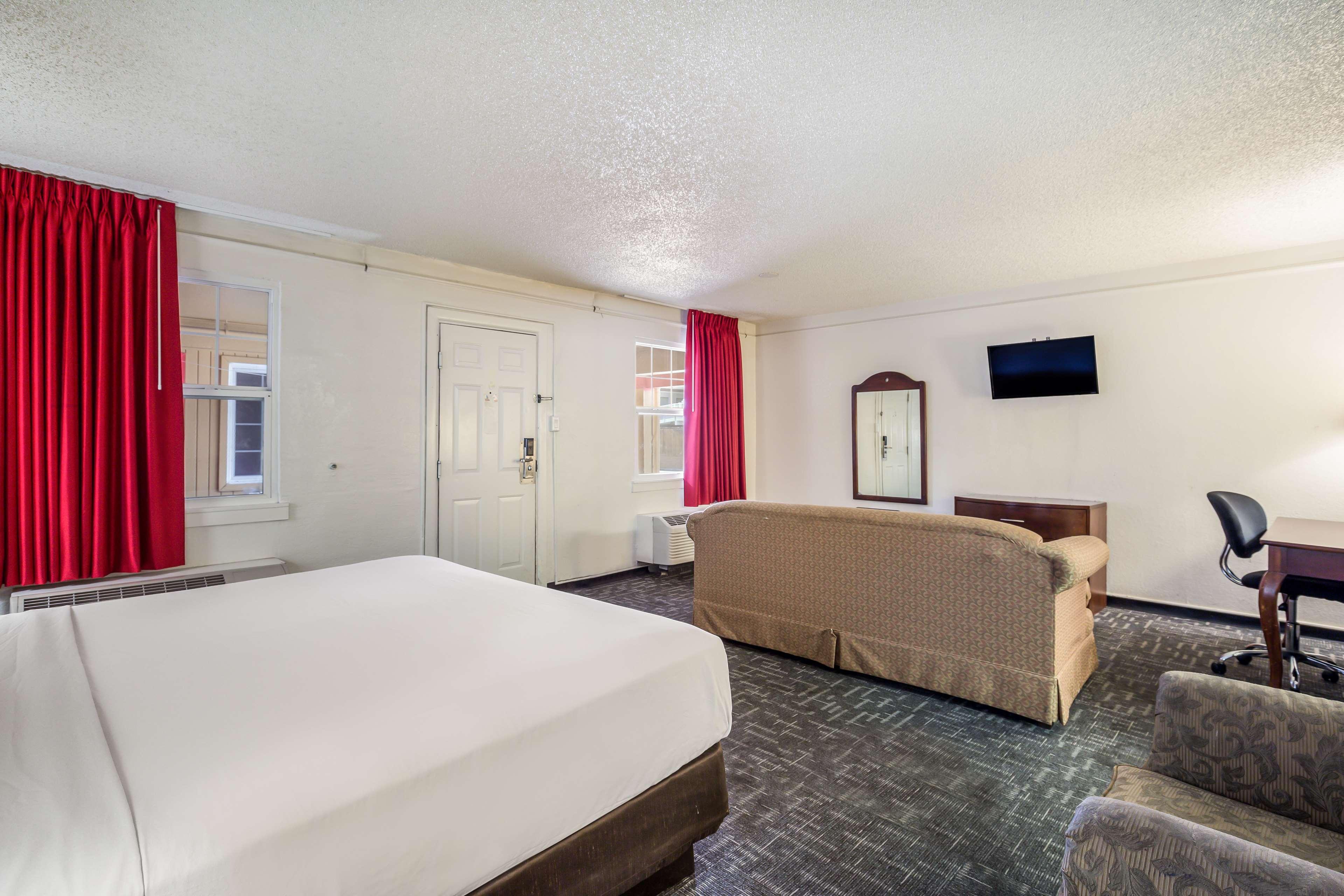 Americas Best Value Inn DEN Esterno foto