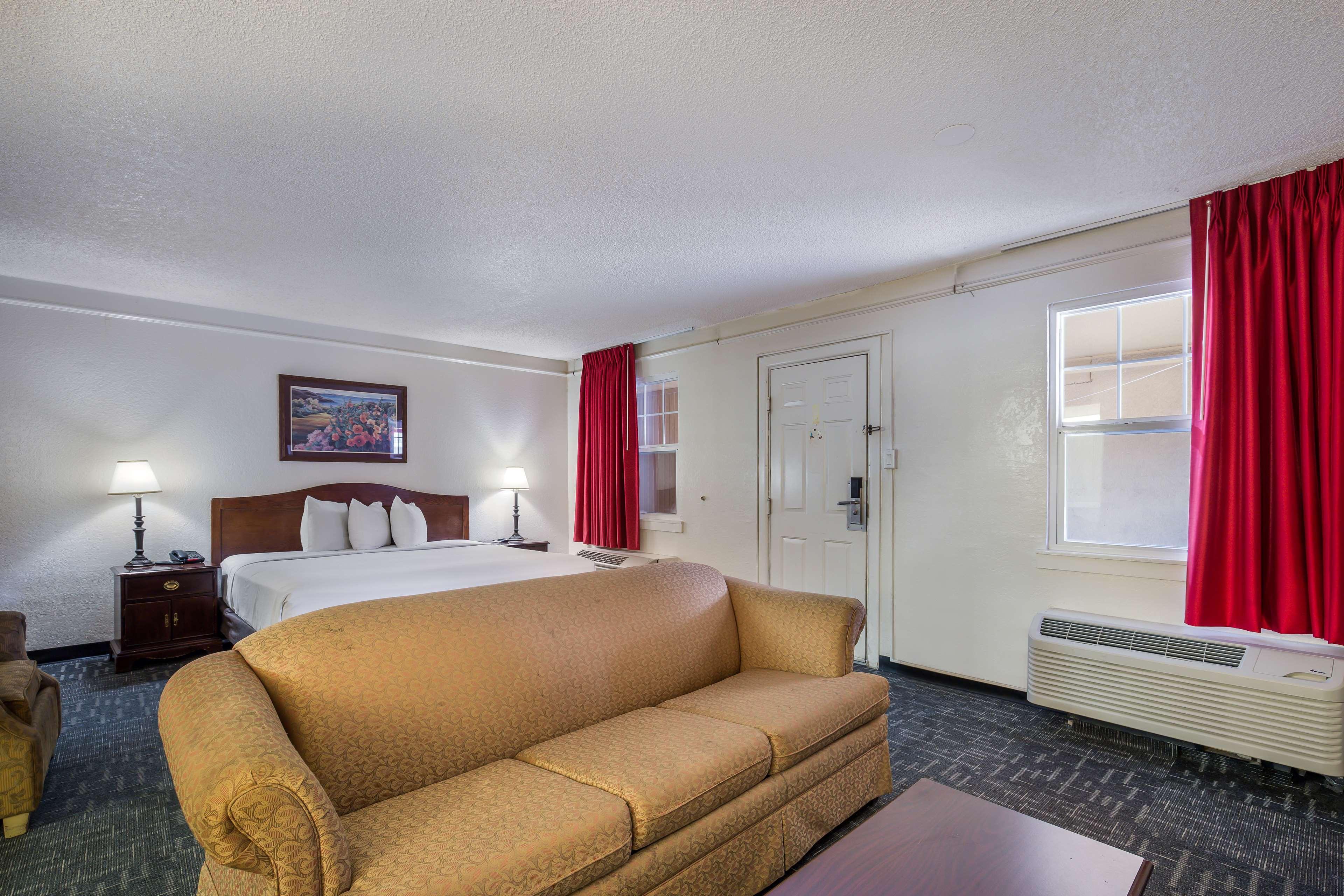 Americas Best Value Inn DEN Esterno foto