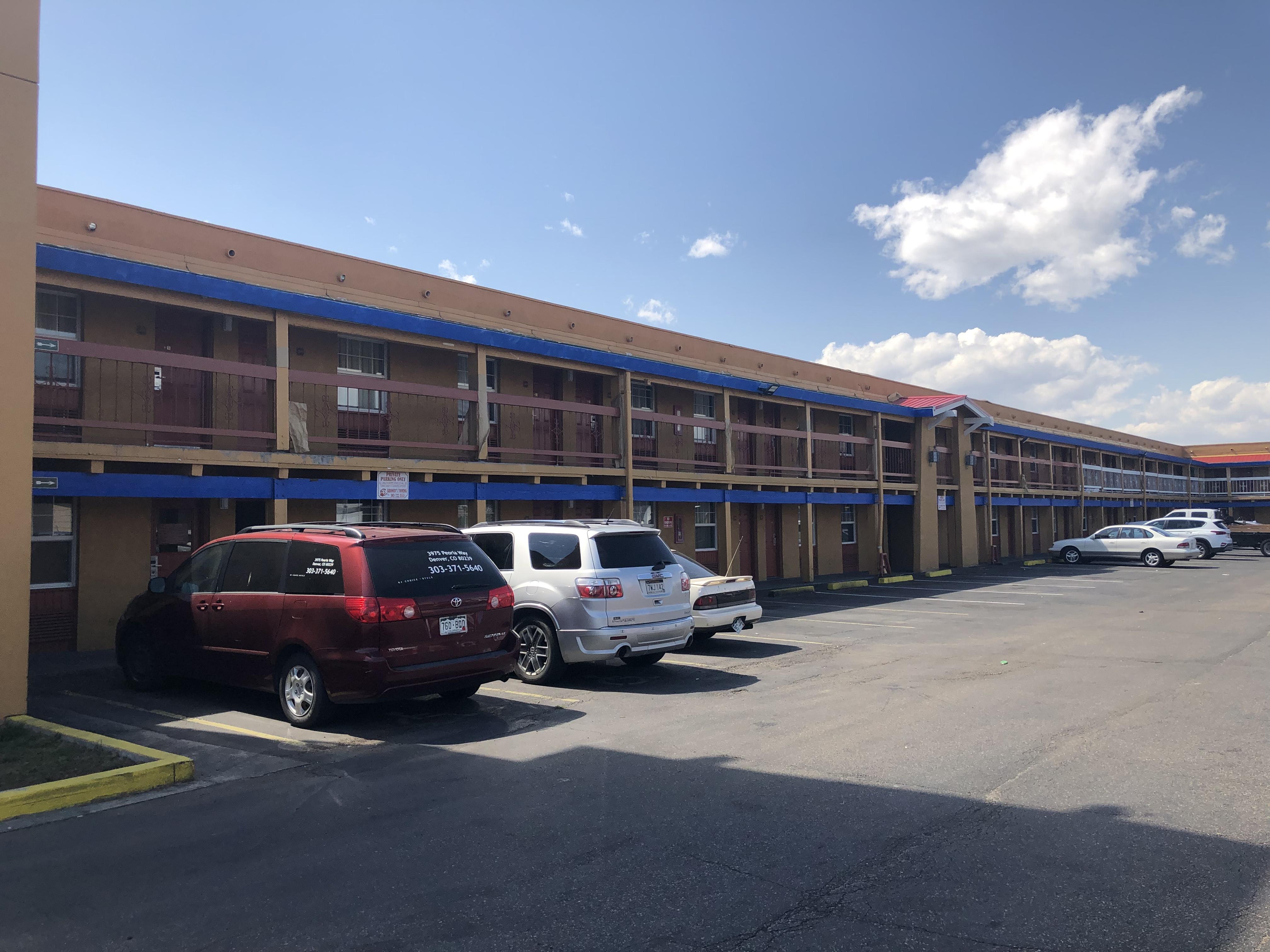 Americas Best Value Inn DEN Esterno foto